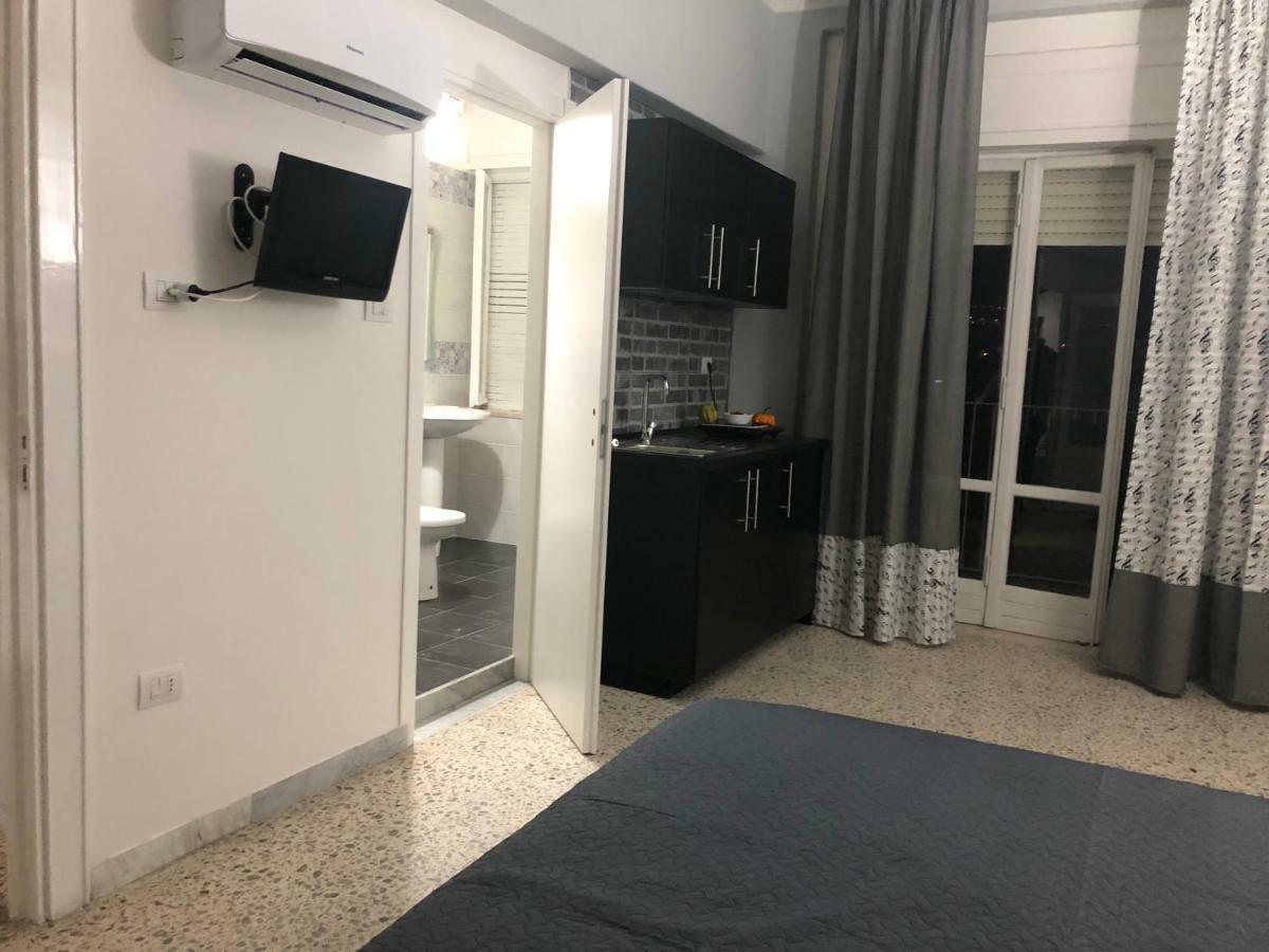 Ottieri Apartment Napoli Room&Kitchen With Panoramic View Exterior photo